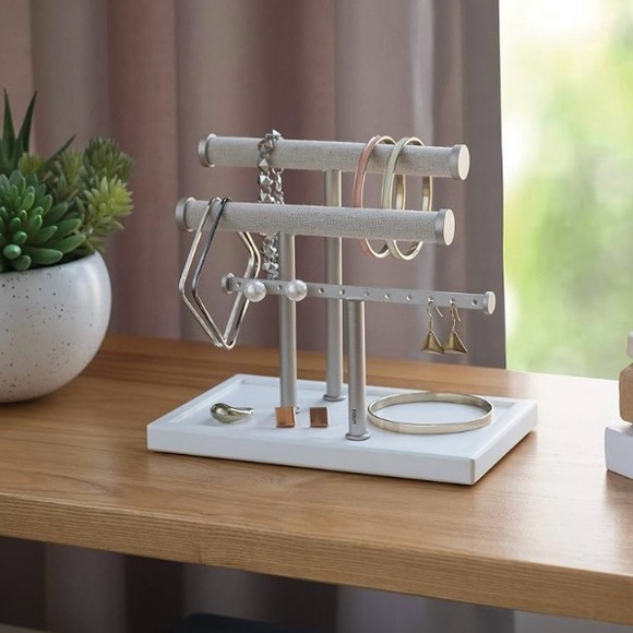 Bundle of 2 Jewelry Organizers Faux Wood and White and Silver Metal - Picture 14 of 14